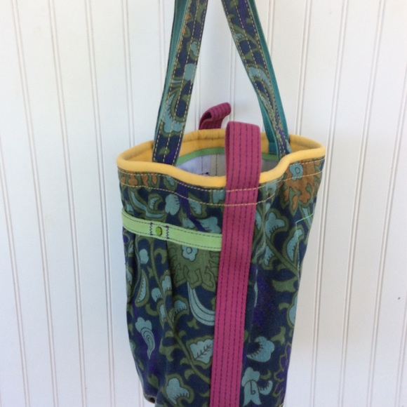 Lucky Brand 🍀 Vegan Boho Bucket Bag. - Picture 3 of 16